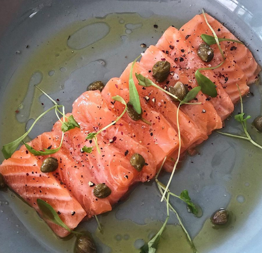 Caper salmon sashimi