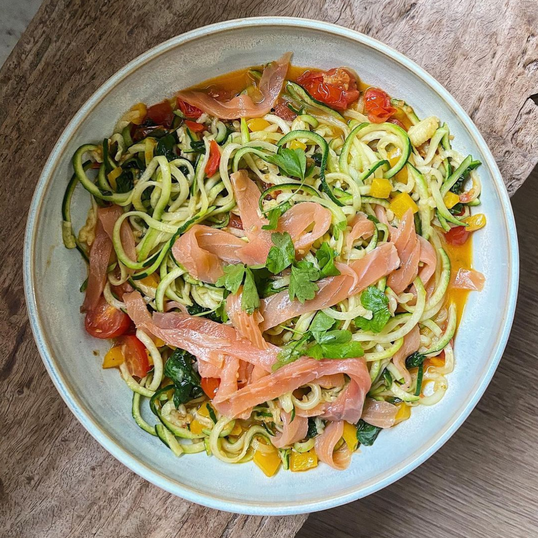 Zucchini 'spaghetti' w/ smoked salmon