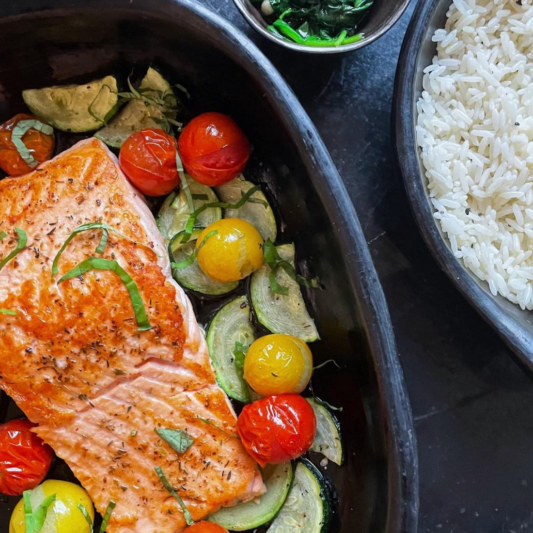 Oven baked salmon w/ tomatoes