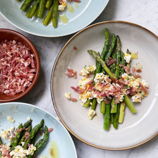 Asparagus w/ egg & Ganda ham