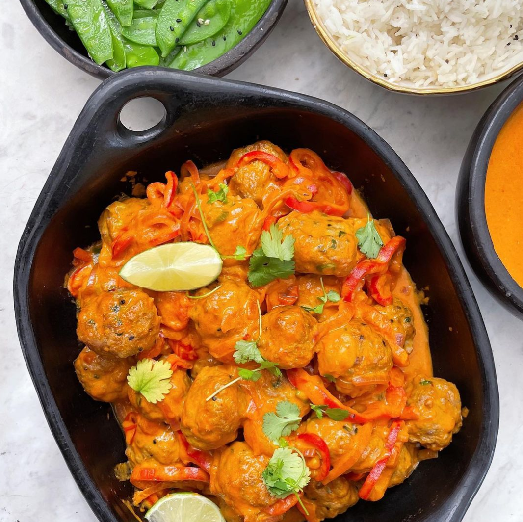 Red bell pepper curry meatballs