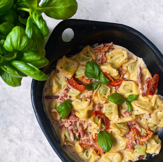 Creamy sun-dried tomato tortellini