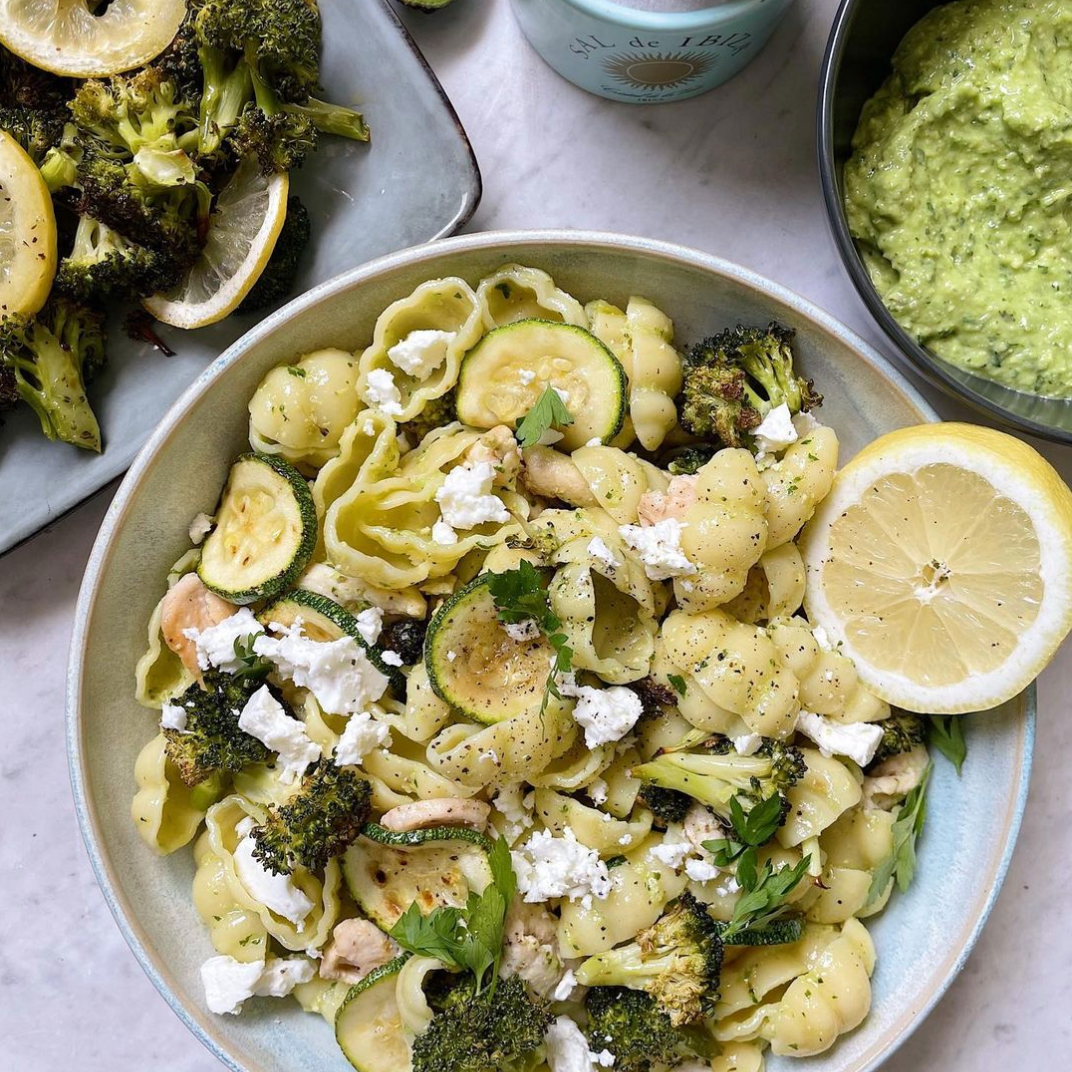 Chicken & broccoli pasta salad