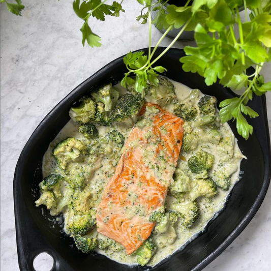 Creamy broccoli salmon