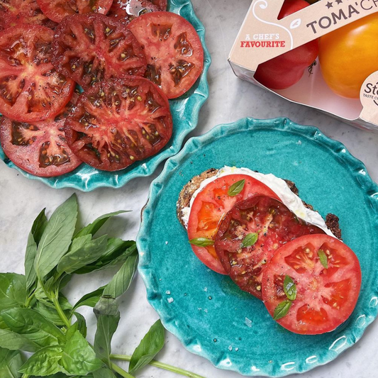 Tomato & ricotta toast