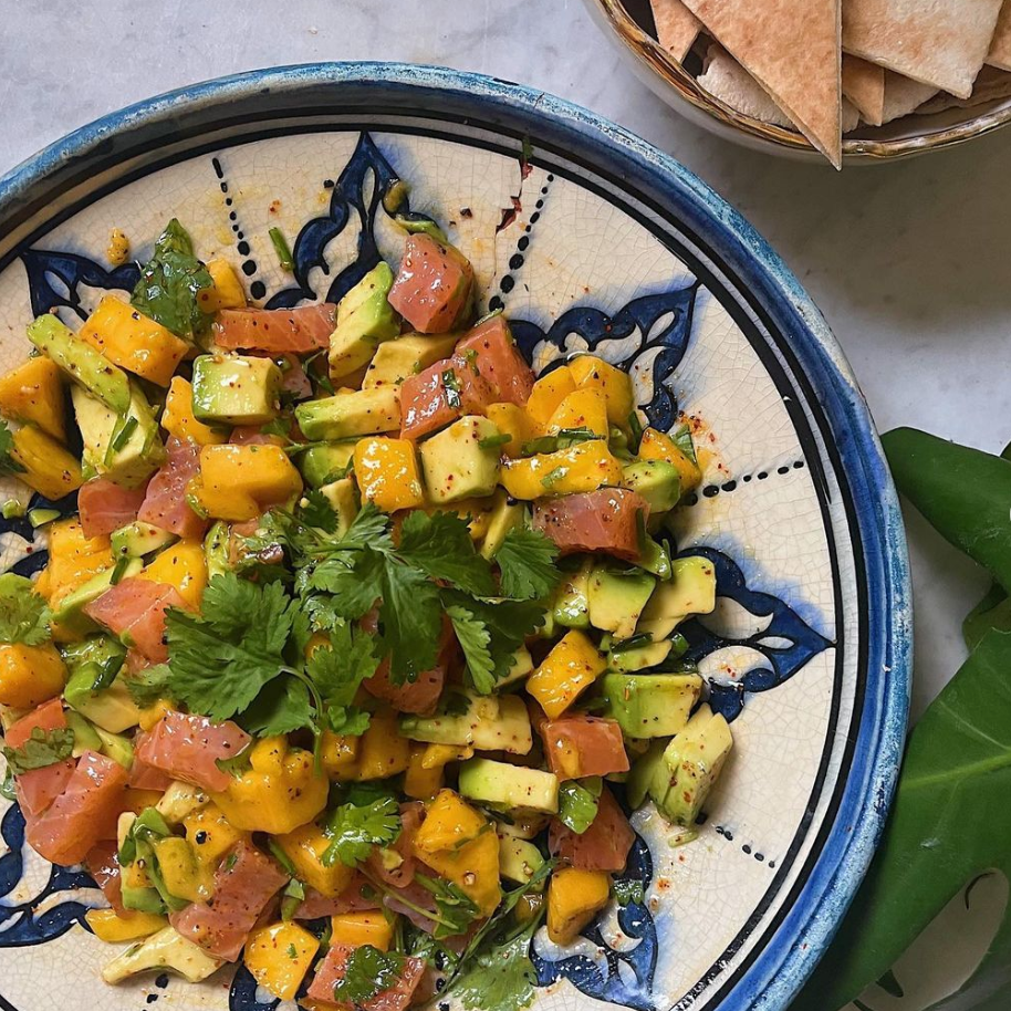 Salmon mango tartare